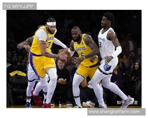 火箭与湖人激战天王山巅峰对决谁将书写传奇新篇章